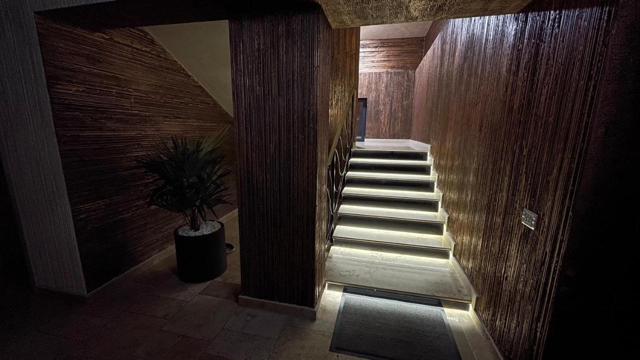 Renato House Hotell Târgu Jiu Eksteriør bilde