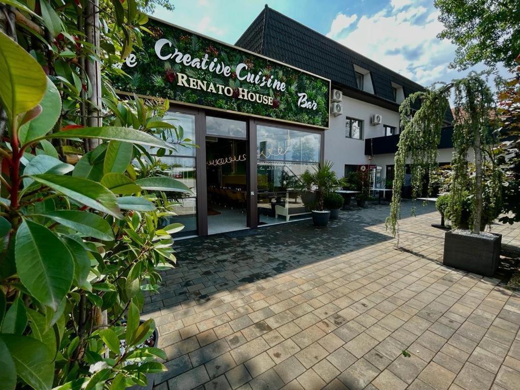Renato House Hotell Târgu Jiu Eksteriør bilde